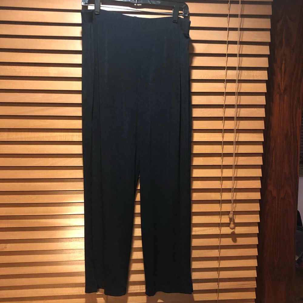 Chicos sz 2 Short travelers pants